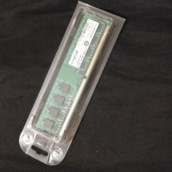 Crucial CT 12864AA667.M8FM - Picture 2 of 5